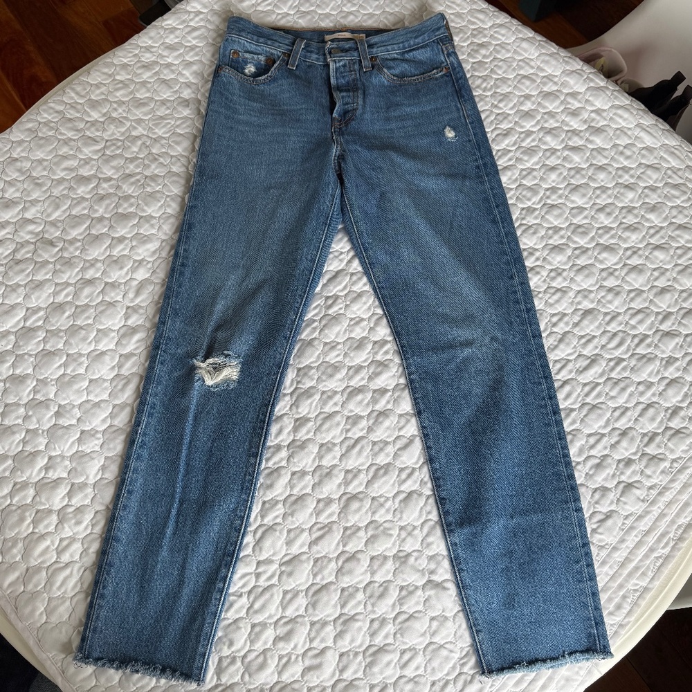Levi's Premium Wedgie‎ Straight Fit Raw Hem Jeans Size 25